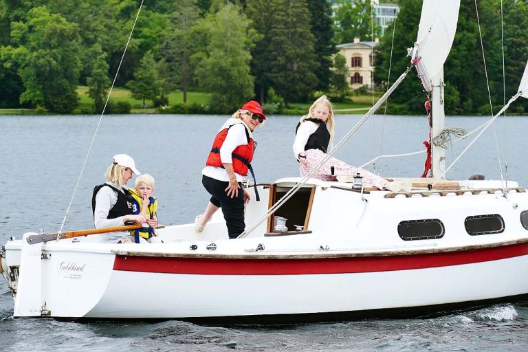 Roseninsel-Regatta- 50 Boote am Start - Jörg Schiefelbein gewinnt mit der J80