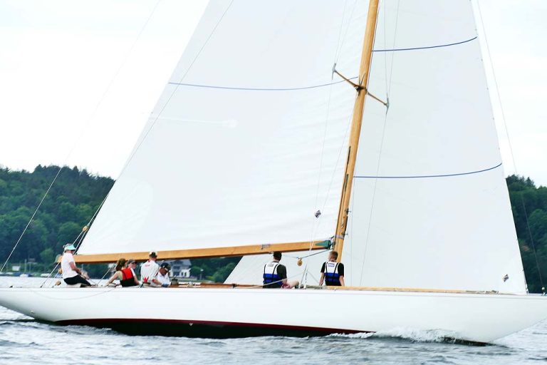 Vier DTYC Segler auf dem Weg zu Cowes-Week